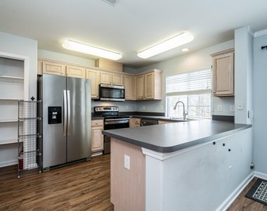 4 Richardson Circle - Photo Thumbnail 10