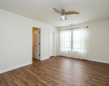 4 Richardson Circle - Photo Thumbnail 13