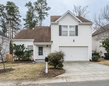 4 Richardson Circle - Photo Thumbnail 1