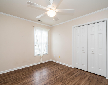 4 Richardson Circle - Photo Thumbnail 16