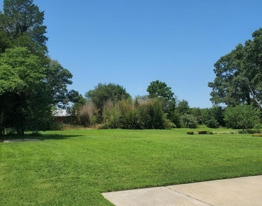 2024 A Beverly Drive - Photo Thumbnail 32