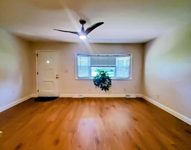 2024 A Beverly Drive - Photo Thumbnail 5