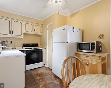 719 Delaware Avenue - Photo Thumbnail 2