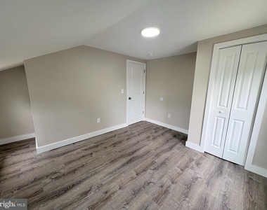 825 W 3rd Street - Photo Thumbnail 6