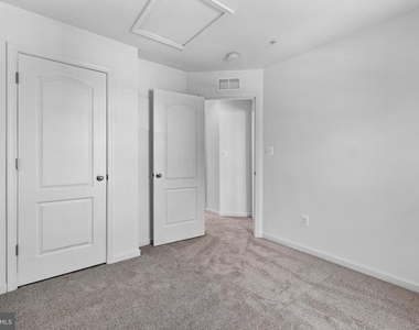 449 Peleton Street - Photo Thumbnail 19
