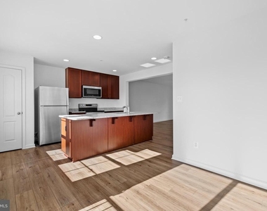 449 Peleton Street - Photo Thumbnail 13