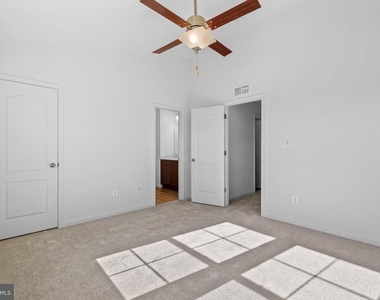 442 Peleton Street - Photo Thumbnail 22