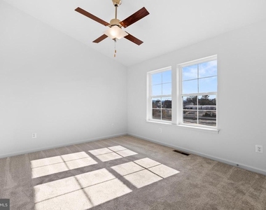 442 Peleton Street - Photo Thumbnail 20