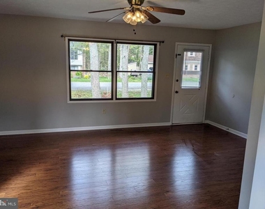 21585 America Street - Photo Thumbnail 2