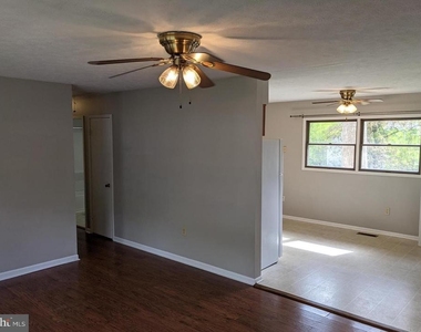 21585 America Street - Photo Thumbnail 4