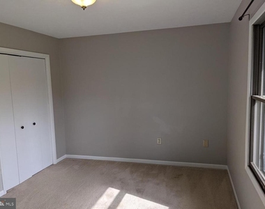 21585 America Street - Photo Thumbnail 9