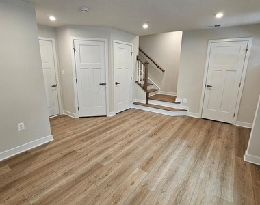 16437 Fife Way - Photo Thumbnail 3