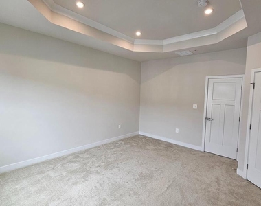 16437 Fife Way - Photo Thumbnail 21