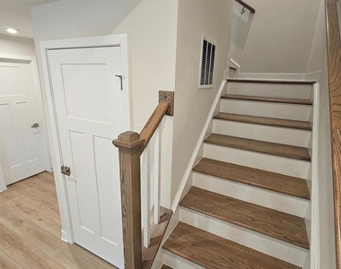 16437 Fife Way - Photo Thumbnail 4
