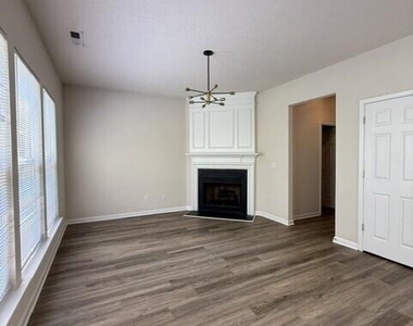 146 Brentfield Loop - Photo Thumbnail 3