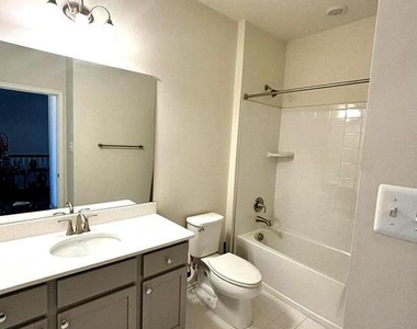 16380 Fife Way - Photo Thumbnail 9
