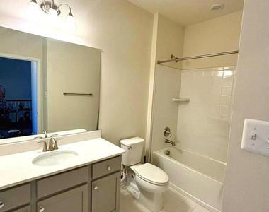 16380 Fife Way - Photo Thumbnail 4