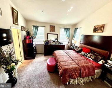 16380 Fife Way - Photo Thumbnail 2