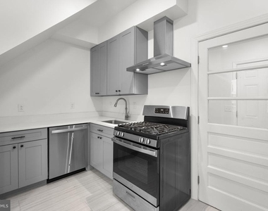 138 Maryland Park Drive - Photo Thumbnail 8