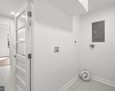 138 Maryland Park Drive - Photo Thumbnail 32