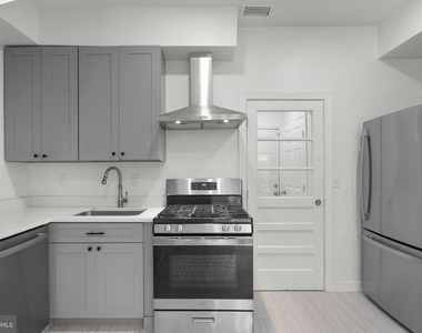 138 Maryland Park Drive - Photo Thumbnail 3
