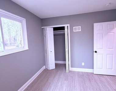 3507 Riviera Street - Photo Thumbnail 5