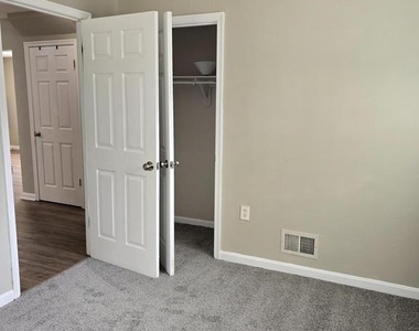 8313 Gibbons Drive - Photo Thumbnail 15