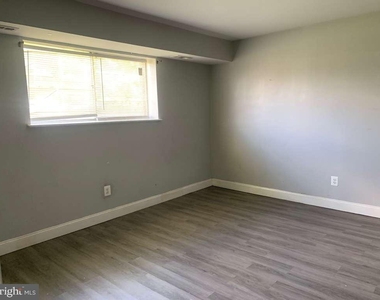 5534 Karen Elaine Drive - Photo Thumbnail 10