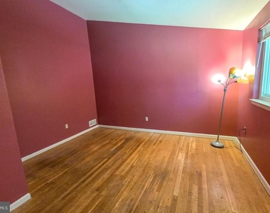 305 Hillsboro Drive - Photo Thumbnail 11