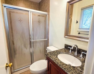 305 Hillsboro Drive - Photo Thumbnail 23