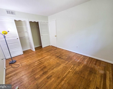 305 Hillsboro Drive - Photo Thumbnail 16