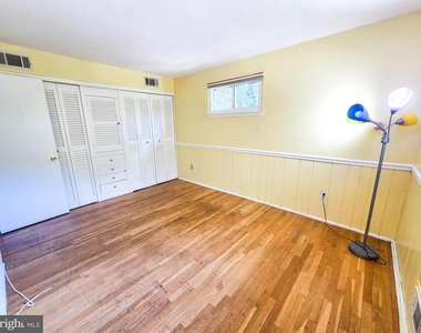305 Hillsboro Drive - Photo Thumbnail 21