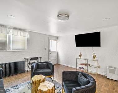 807 Houston Avenue - Photo Thumbnail 4