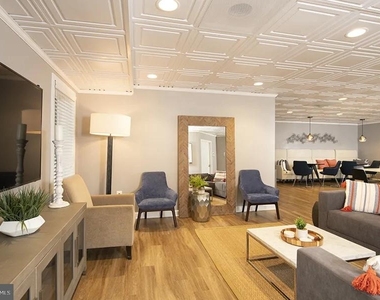 1699 Yale Place - Photo Thumbnail 19