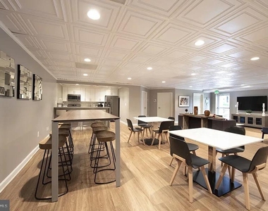 1699 Yale Place - Photo Thumbnail 16