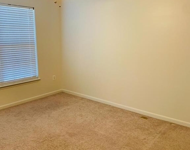 13706 Harvest Glen Way - Photo Thumbnail 16