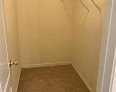 13706 Harvest Glen Way - Photo Thumbnail 17