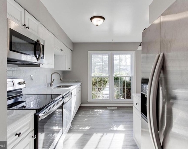304 Crescendo Way - Photo Thumbnail 8