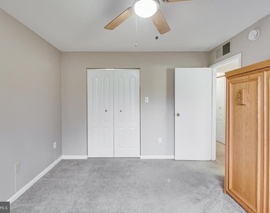 7611 Maple Avenue - Photo Thumbnail 19