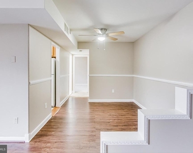 7611 Maple Avenue - Photo Thumbnail 8