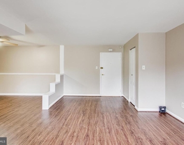 7611 Maple Avenue - Photo Thumbnail 7