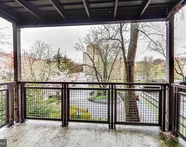 7611 Maple Avenue - Photo Thumbnail 11