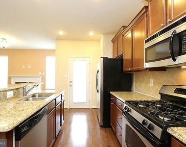 23236 Roberts Tavern Drive - Photo Thumbnail 5