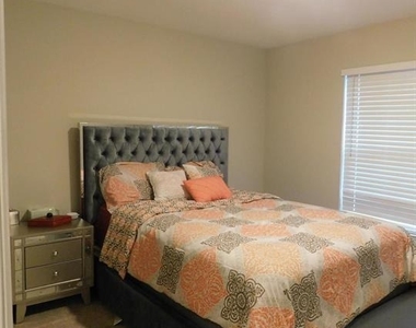 567 Lancaster Place - Photo Thumbnail 16