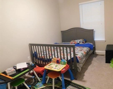 567 Lancaster Place - Photo Thumbnail 15