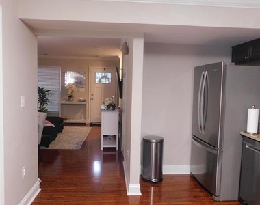 567 Lancaster Place - Photo Thumbnail 3