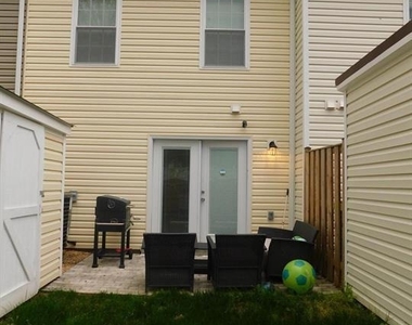 567 Lancaster Place - Photo Thumbnail 18
