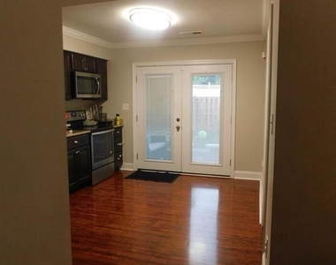 567 Lancaster Place - Photo Thumbnail 4