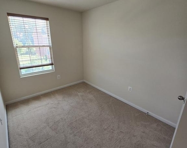 11703 Palm Desert Place - Photo Thumbnail 26
