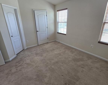 11703 Palm Desert Place - Photo Thumbnail 21